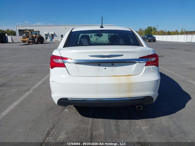 12704884 :رقم المزاد ، 1C3CCBAB6DN751357 vin ، 2013 Chrysler 200 Lx مزاد بيع