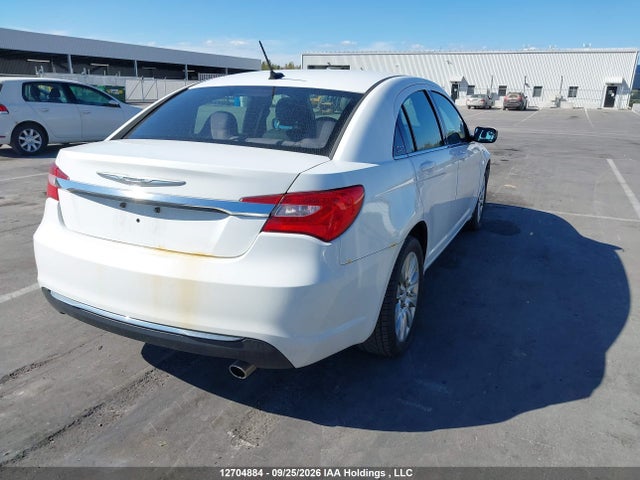 12704884 :رقم المزاد ، 1C3CCBAB6DN751357 vin ، 2013 Chrysler 200 Lx مزاد بيع