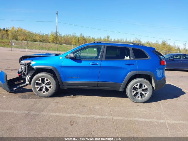12721852 :رقم المزاد ، 1C4PJMBS1HW608183 vin ، 2017 Jeep Cherokee Trailhawk مزاد بيع