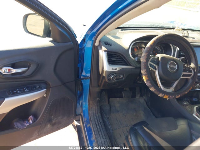 12721852 :رقم المزاد ، 1C4PJMBS1HW608183 vin ، 2017 Jeep Cherokee Trailhawk مزاد بيع