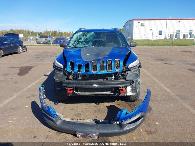 12721852 :رقم المزاد ، 1C4PJMBS1HW608183 vin ، 2017 Jeep Cherokee Trailhawk مزاد بيع
