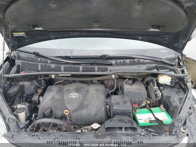 Toyota Sienna 2018 5TDKZ3DC6JS951726 Image 10