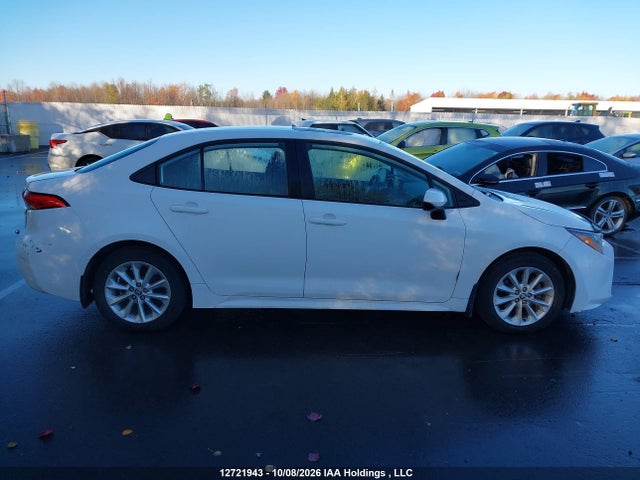 Toyota COROLLA LE 2022 5YFBPMBE2NP385269 Image 13