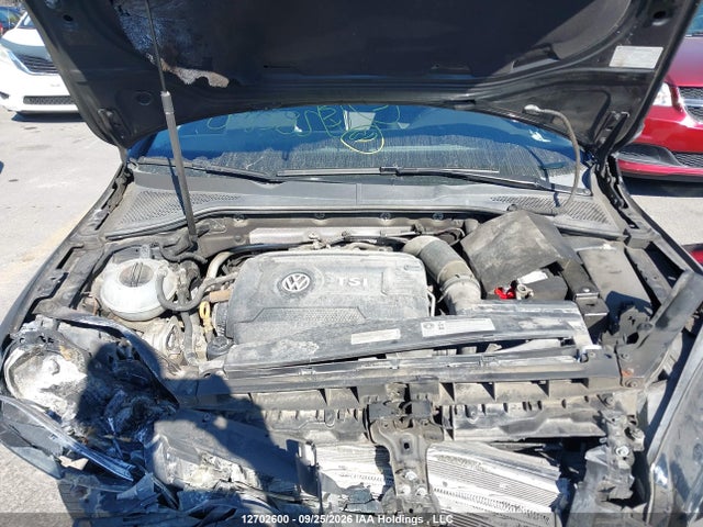 12702600 :رقم المزاد ، 3VW217AUXHM038325 vin ، 2017 Volkswagen Golf 1.8 Tsi Comfortline/1.8 Tsi Highline/1.8 Tsi Trendline مزاد بيع