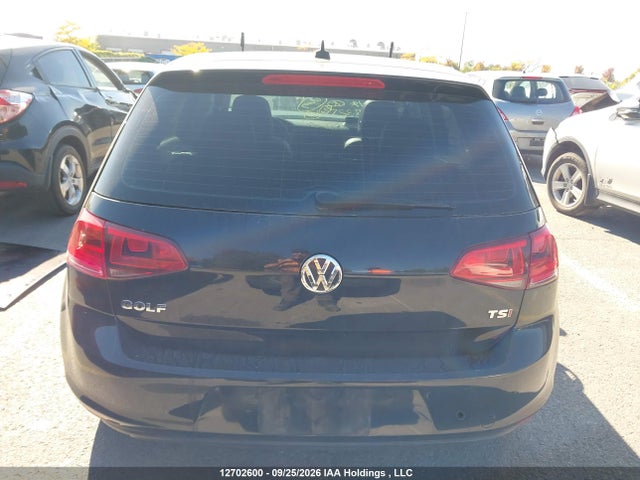 12702600 :رقم المزاد ، 3VW217AUXHM038325 vin ، 2017 Volkswagen Golf 1.8 Tsi Comfortline/1.8 Tsi Highline/1.8 Tsi Trendline مزاد بيع