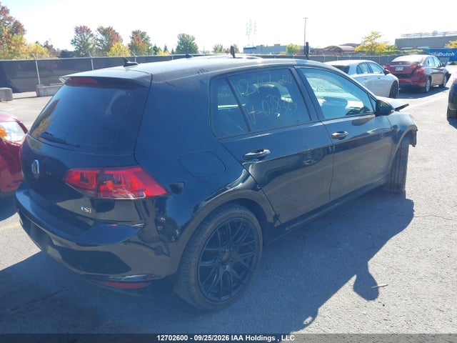 12702600 :رقم المزاد ، 3VW217AUXHM038325 vin ، 2017 Volkswagen Golf 1.8 Tsi Comfortline/1.8 Tsi Highline/1.8 Tsi Trendline مزاد بيع