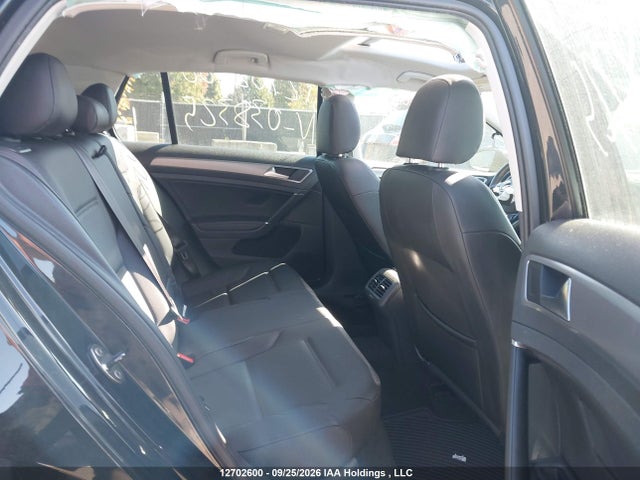 12702600 :رقم المزاد ، 3VW217AUXHM038325 vin ، 2017 Volkswagen Golf 1.8 Tsi Comfortline/1.8 Tsi Highline/1.8 Tsi Trendline مزاد بيع