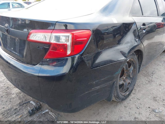 4T1BF1FKXEU307838 Toyota CAMRY LE