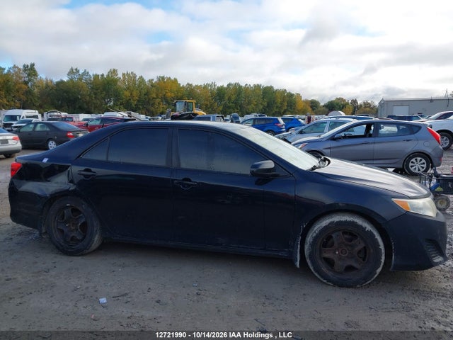 4T1BF1FKXEU307838 Toyota CAMRY LE