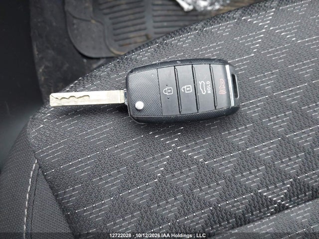 3KPA25AD1NE498799 KIA Rio Lx Premium/lx+
