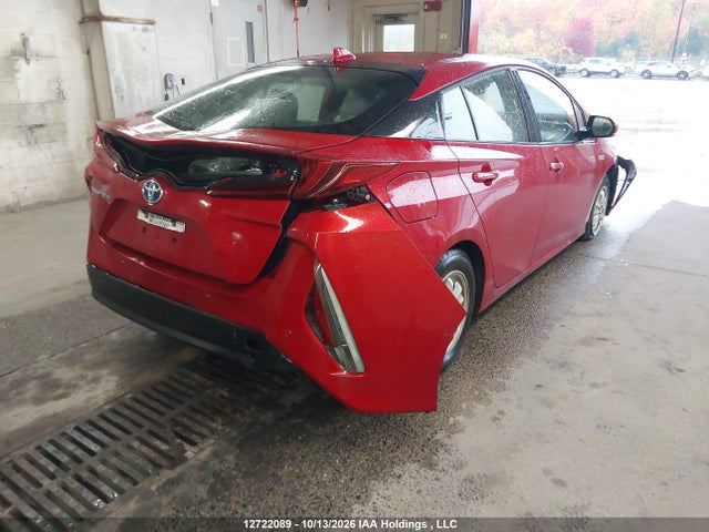 Продажа на аукционе авто 2020 Toyota Prius Prime Le/xle/limited, vin: JTDKARFP0L3152099, номер лота: 12722089