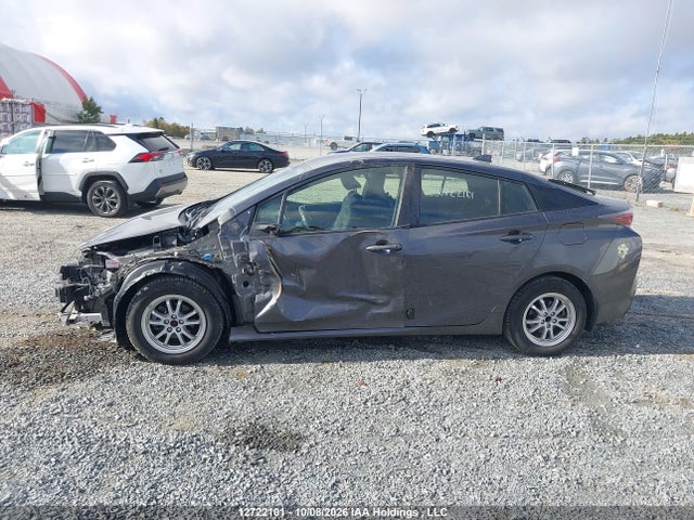 Toyota Prius 2018 JTDKBRFU6J3599701 Image 15