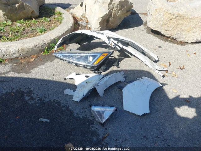 Hyundai Elantra Essential Manual 2020 KMHD74LF0LU911037 Image 11