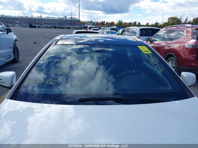 2012 Mercedes-benz C 250 მანქანა იყიდება აუქციონზე, vin: WDDGJ4HB4CF798681, აუქციონის ნომერი: 12722236