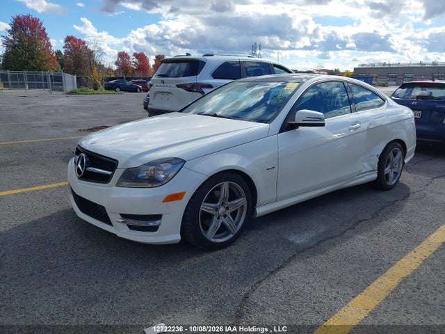 2012 Mercedes-benz C 250 მანქანა იყიდება აუქციონზე, vin: WDDGJ4HB4CF798681, აუქციონის ნომერი: 12722236