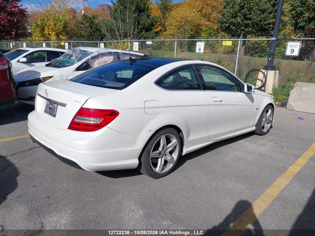 2012 Mercedes-benz C 250 მანქანა იყიდება აუქციონზე, vin: WDDGJ4HB4CF798681, აუქციონის ნომერი: 12722236