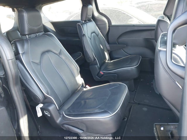 Chrysler Pacifica Limited 2026 2C4RC1GGXTR274355 Image 8