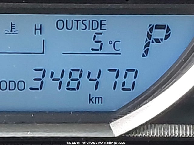 2T3ZFREV3FW151076 Toyota RAV4 LE