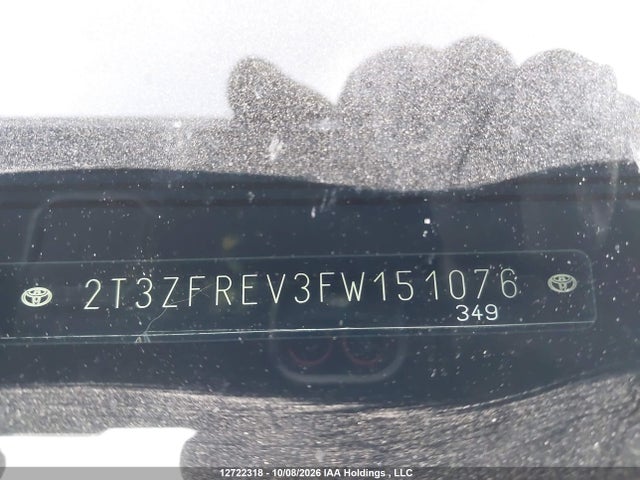 2T3ZFREV3FW151076 Toyota RAV4 LE