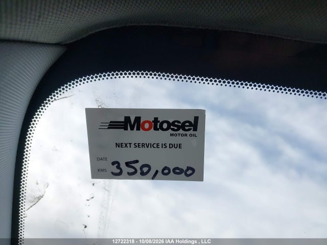 2T3ZFREV3FW151076 Toyota RAV4 LE