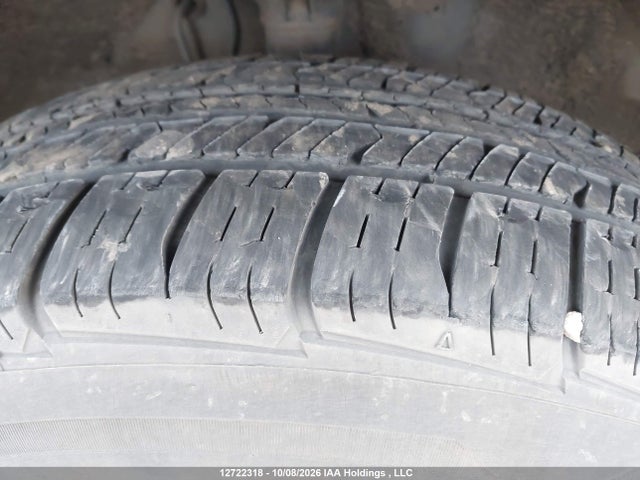 2T3ZFREV3FW151076 Toyota RAV4 LE