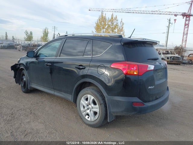 2T3ZFREV3FW151076 Toyota RAV4 LE
