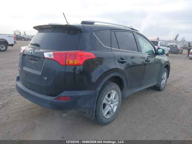 2T3ZFREV3FW151076 Toyota RAV4 LE