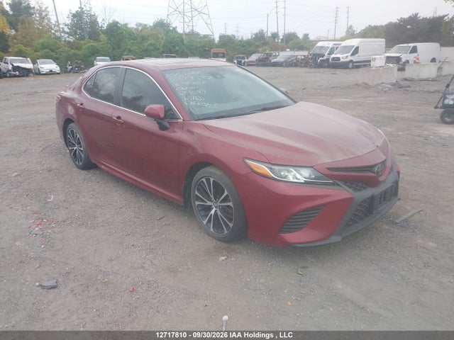12717810 :رقم المزاد ، 4T1B11HK8JU634079 vin ، 2018 Toyota Camry L/le/xle/se/xse مزاد بيع