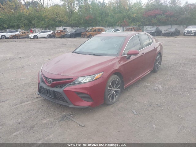 12717810 :رقم المزاد ، 4T1B11HK8JU634079 vin ، 2018 Toyota Camry L/le/xle/se/xse مزاد بيع