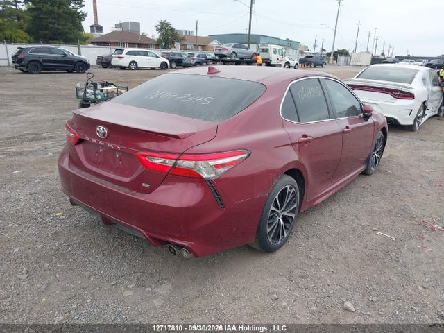 12717810 :رقم المزاد ، 4T1B11HK8JU634079 vin ، 2018 Toyota Camry L/le/xle/se/xse مزاد بيع