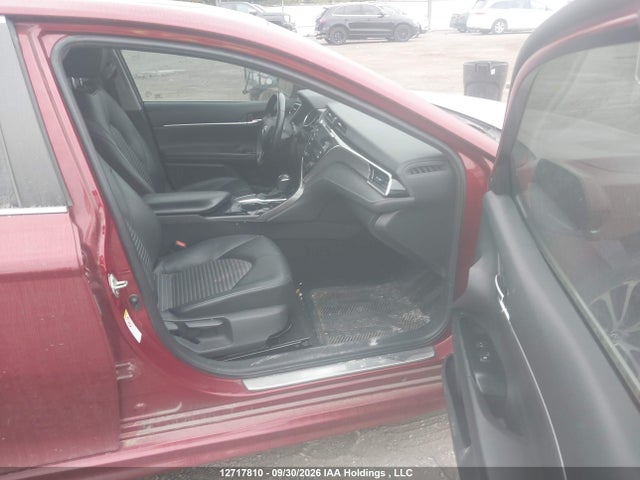 12717810 :رقم المزاد ، 4T1B11HK8JU634079 vin ، 2018 Toyota Camry L/le/xle/se/xse مزاد بيع