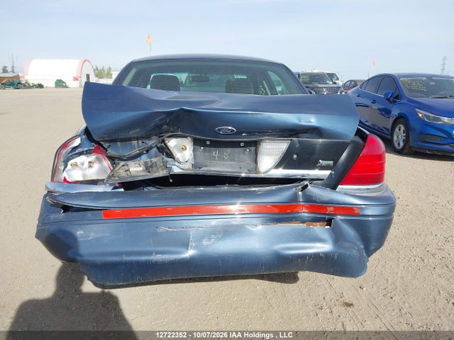 12722352 :رقم المزاد ، 2FABP7EVXBX150760 vin ، 2011 Ford Crown Victoria Lx مزاد بيع