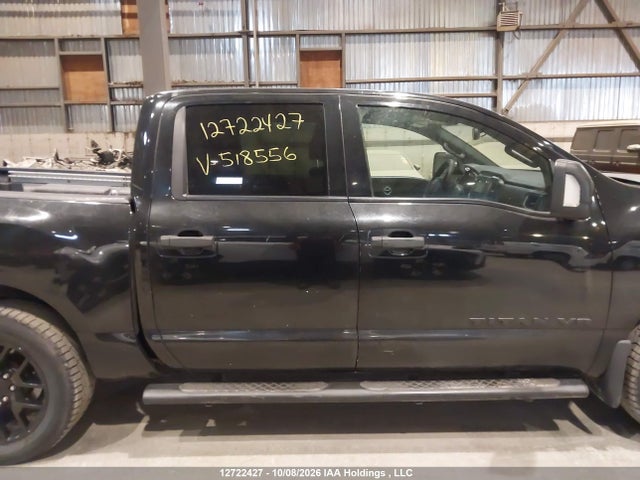 12722427 :رقم المزاد ، 1N6AA1E59JN518556 vin ، 2018 Nissan Titan Platinum/pro-4x/s/sl Midnight Edition/sv/sv Midnight Edition مزاد بيع