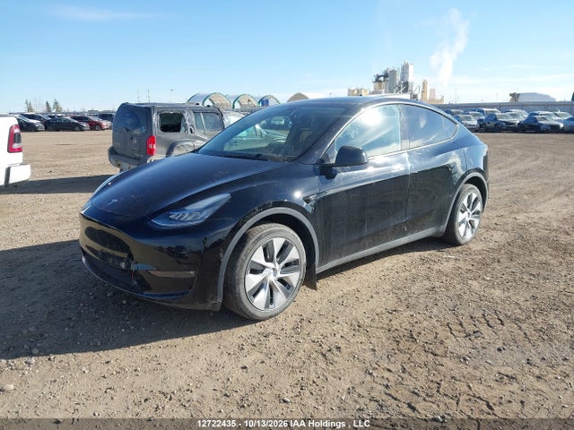 Tesla Model Y Long Range 2022 7SAYGDEEXNF426087 Image 2