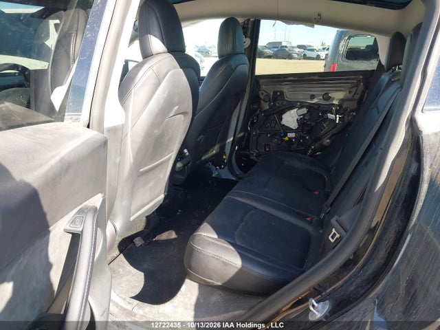 Tesla Model Y Long Range 2022 7SAYGDEEXNF426087 Image 8