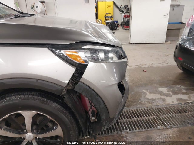 KIA Sorento 3.3l Ex/3.3l Ex+ 2018 5XYPHDA58JG390799 Image 22