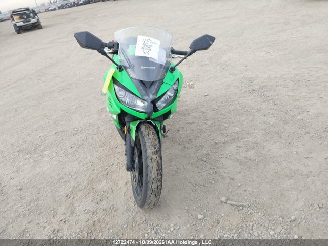 12722474 :رقم المزاد ، JKAEXKC12BDA03248 vin ، 2011 Kawasaki Ex400 Cb مزاد بيع