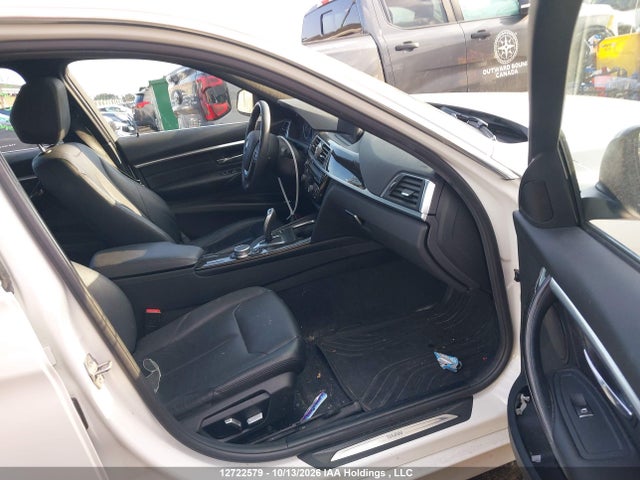 WBA8D9C57HK678048 BMW 330i Xdrive