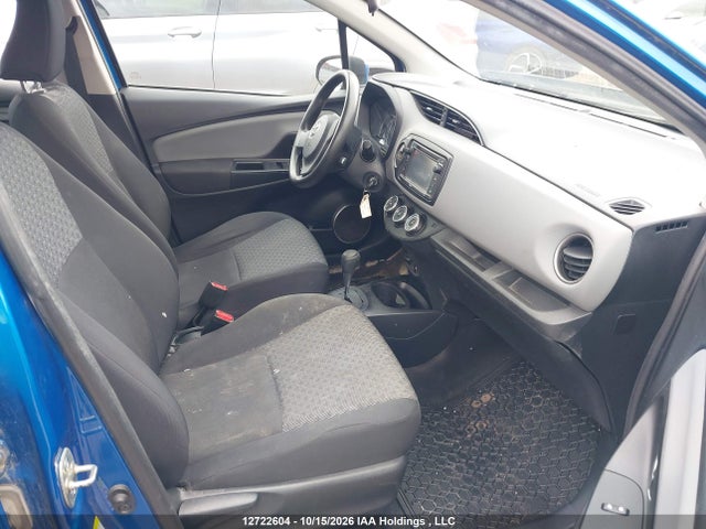 12722604 :رقم المزاد ، VNKKTUD30FA053593 vin ، 2015 Toyota Yaris Le مزاد بيع