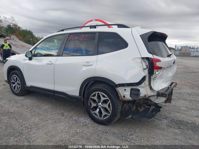 2019 Subaru Forester Premium მანქანა იყიდება აუქციონზე, vin: JF2SKEGC8KH575954, აუქციონის ნომერი: 12722779