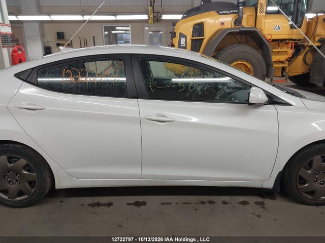 Hyundai ELANTRA GL 2016 5NPDH4AE9GH775650 Image 13