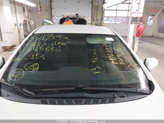 Hyundai ELANTRA GL 2016 5NPDH4AE9GH775650 Image 17