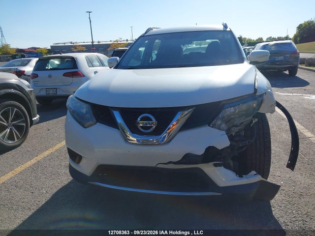 12708363 :رقم المزاد ، 5N1AT2MT3FC923426 vin ، 2015 Nissan Rogue S/sv مزاد بيع