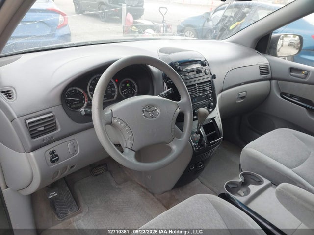 2005 Toyota Sienna Ce მანქანა იყიდება აუქციონზე, vin: 5TDZA29CX5S331055, აუქციონის ნომერი: 12710381