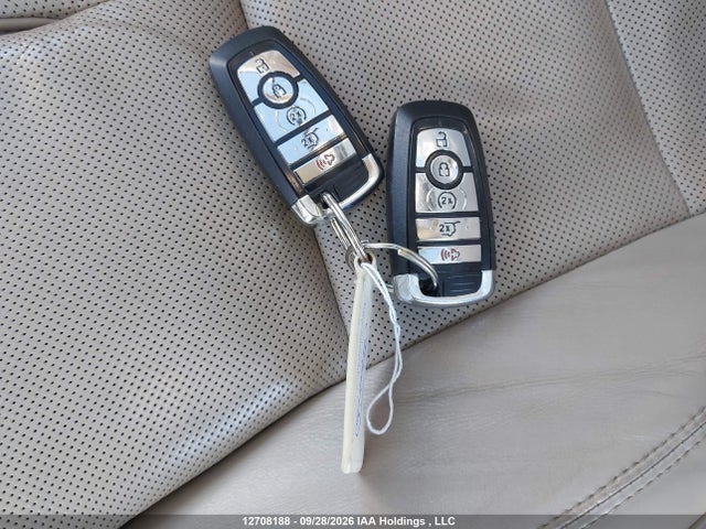 Продажа на аукционе авто 2020 Lincoln Aviator Reserve, vin: 5LM5J7XC6LGL21234, номер лота: 12708188