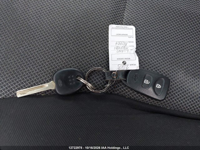 12722978 :رقم المزاد ، KMHCT5AE4DU130756 vin ، 2013 Hyundai Accent Gl مزاد بيع