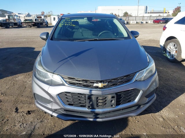 12723039 :رقم المزاد ، 1G1BE5SM8J7207356 vin ، 2018 Chevrolet Cruze مزاد بيع