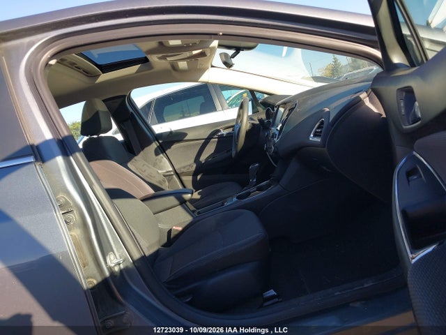 12723039 :رقم المزاد ، 1G1BE5SM8J7207356 vin ، 2018 Chevrolet Cruze مزاد بيع