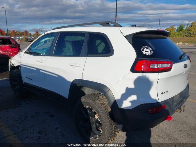 Продажа на аукционе авто 2016 Jeep Cherokee Trailhawk, vin: 1C4PJMBS0GW358269, номер лота: 12712454