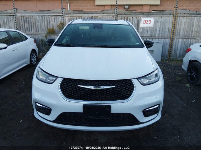 Chrysler Pacifica Limited 2026 2C4RC1GG8TR279098 Image 12